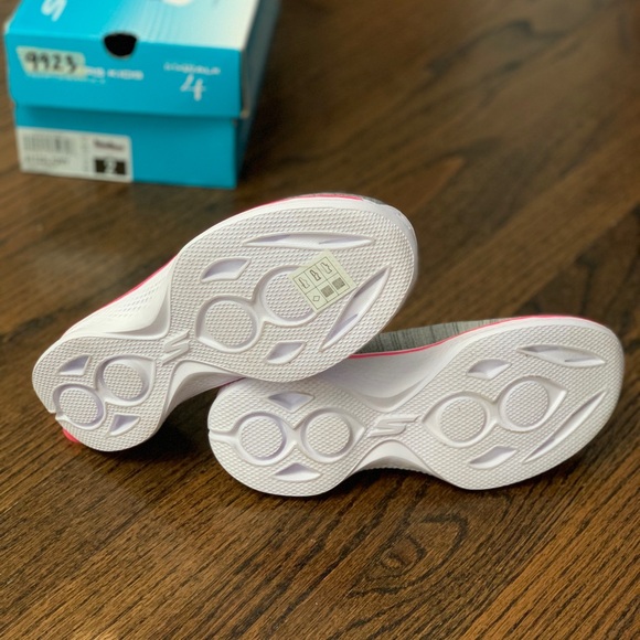 New Skechers Go Walk 4 Gray & Pink Girls Size 2 - Picture 7 of 13